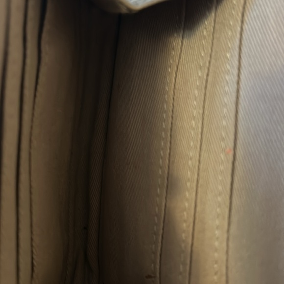 Fossil gold credit card wallet - Picture 3 of 3